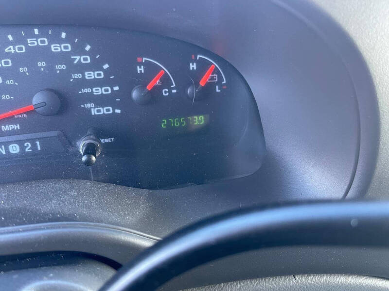 2004 Ford E-Series