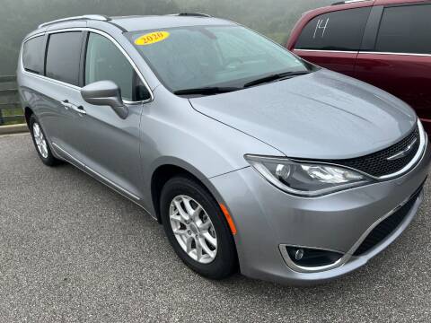 2020 Chrysler Pacifica for sale at Car City Automotive in Louisa KY