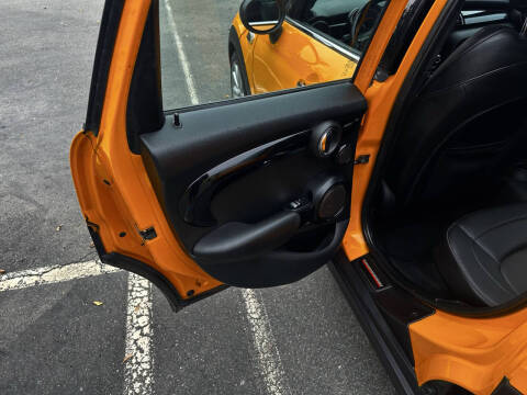 2015 MINI Hardtop 4 Door Cooper