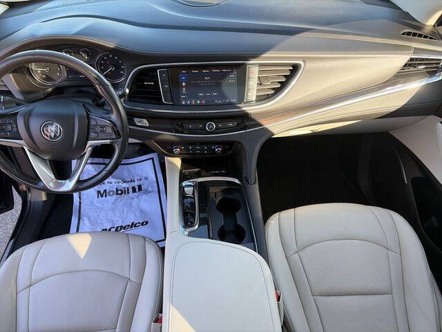2022 Buick Enclave Essence