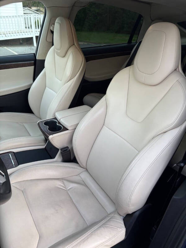2017 Tesla Model X 75D