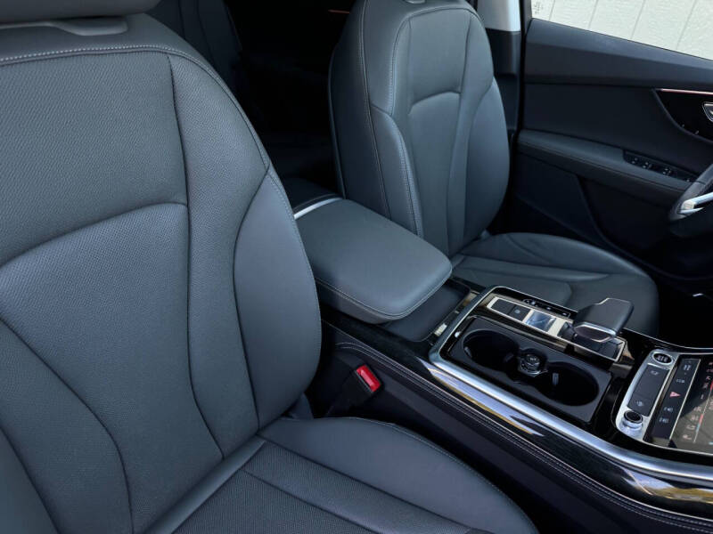 2025 Audi Q7 quattro Premium Plus 55 TFSI