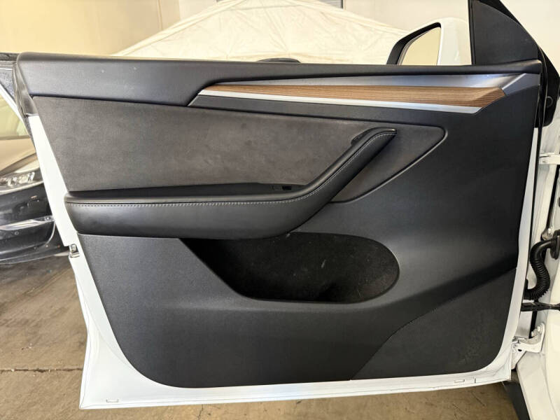 2022 Tesla Model Y Long Range - Photo 29