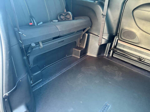 2024 Chrysler Pacifica Touring