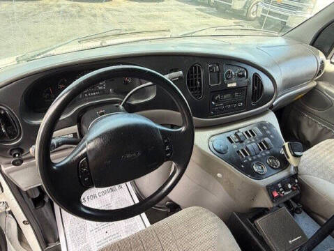 2002 Ford E-Series E-450 SD