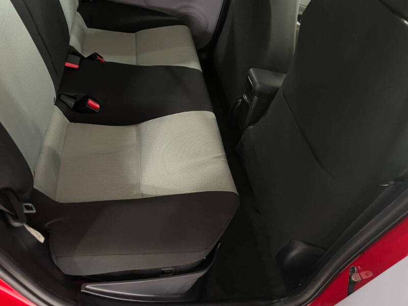 2013 Toyota Prius c Two