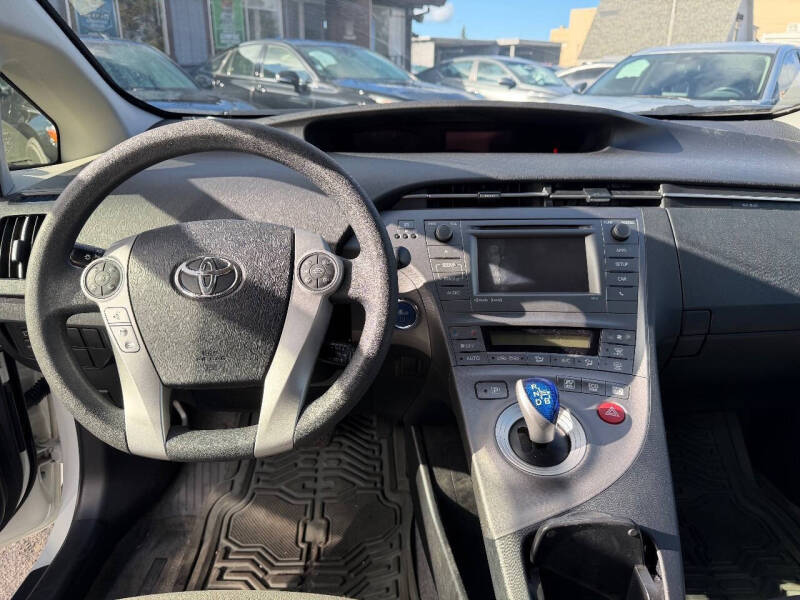 2013 Toyota Prius One
