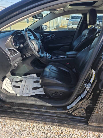 2017 Chrysler 200 Limited