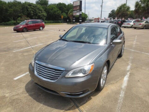 2013 Chrysler 200 LX