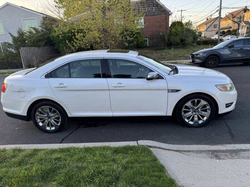 2011 Ford Taurus Limited