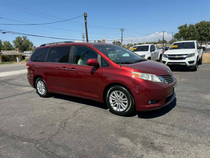 2012 Toyota Sienna XLE 8-Passenger