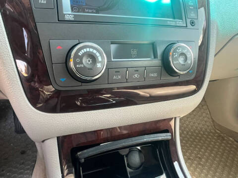 2011 Cadillac DTS Premium Collection