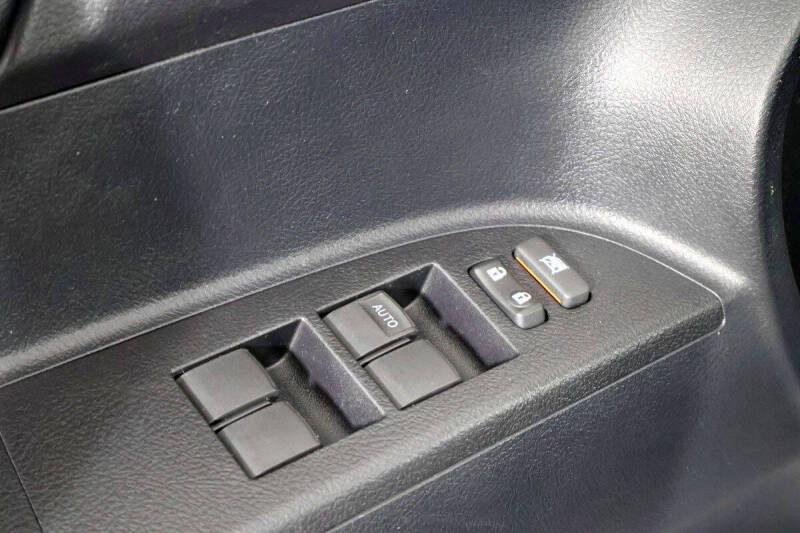 2011 Toyota Highlander SE