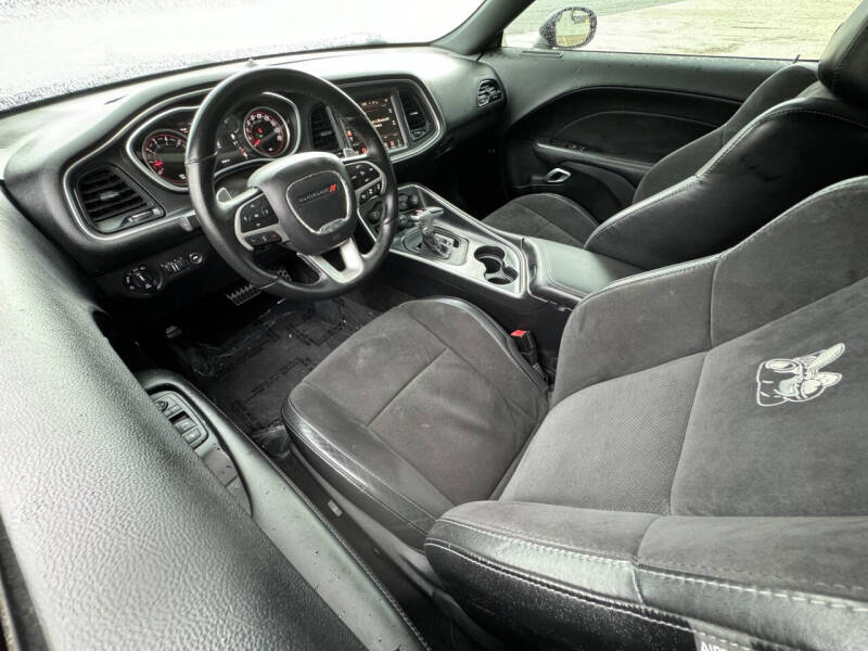 2016 Dodge Challenger 392 HEMI Scat Pack Shaker