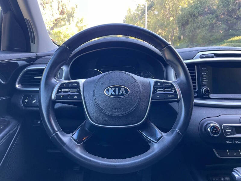 2019 Kia Sorento LX