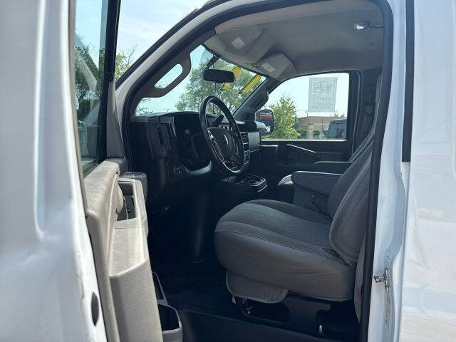 2017 Chevrolet Express 2500