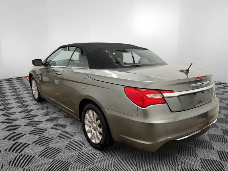 2012 Chrysler 200 Touring