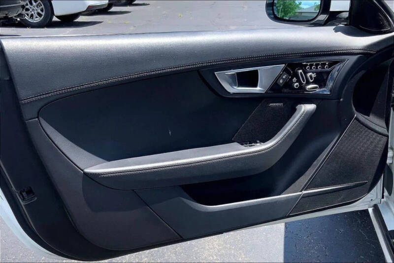 2017 Jaguar F-TYPE