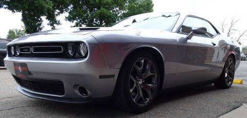 2016 Dodge Challenger SXT