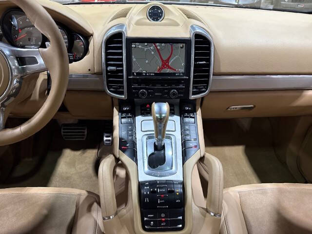 2013 Porsche Cayenne GTS