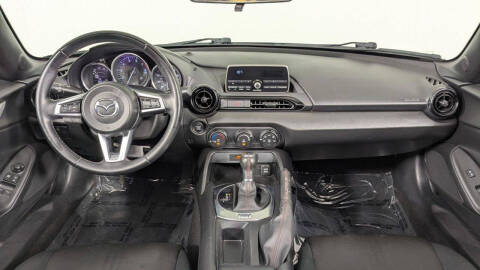 2016 Mazda MX-5 Miata Sport