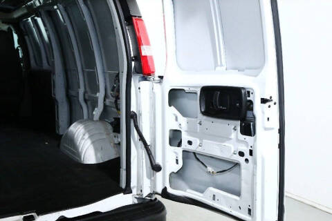 2023 Chevrolet Express 2500