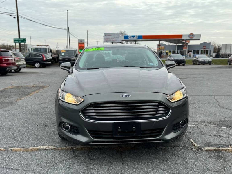 2013 Ford Fusion SE photo 3