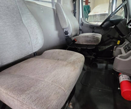 2017 Freightliner M2 106