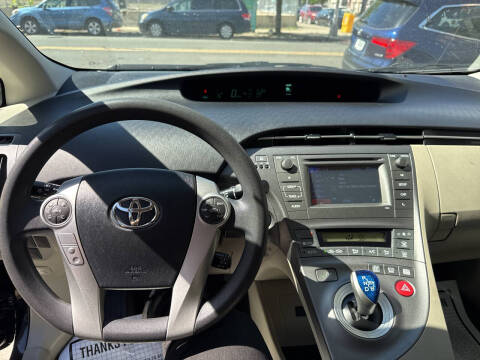 2014 Toyota Prius Two