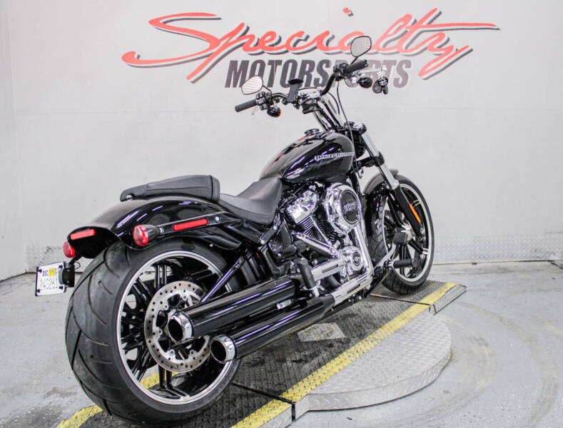 2019 Harley-Davidson Breakout