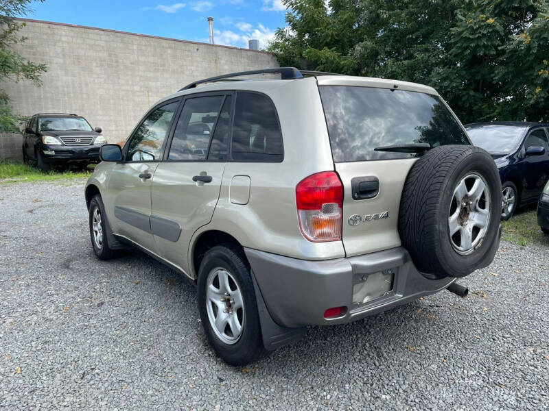 2003 Toyota RAV4 Base photo 3