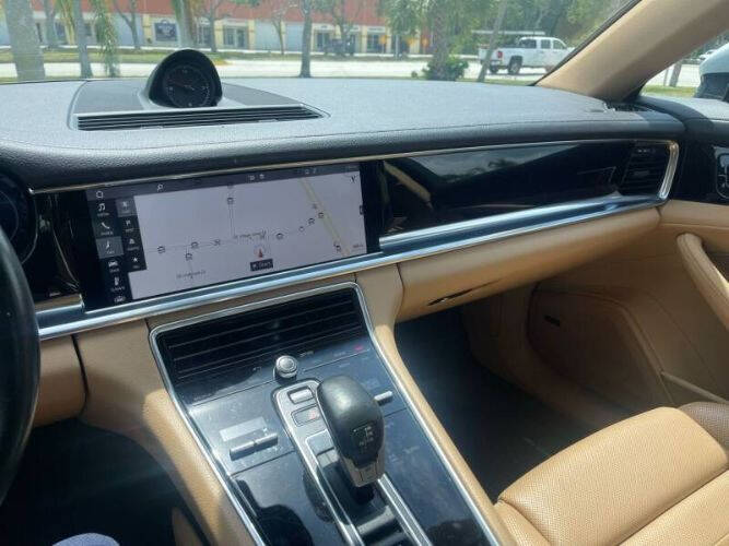 2017 Porsche Panamera 4S