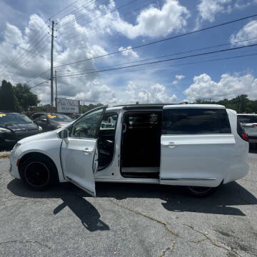 2017 Chrysler Pacifica Touring Plus