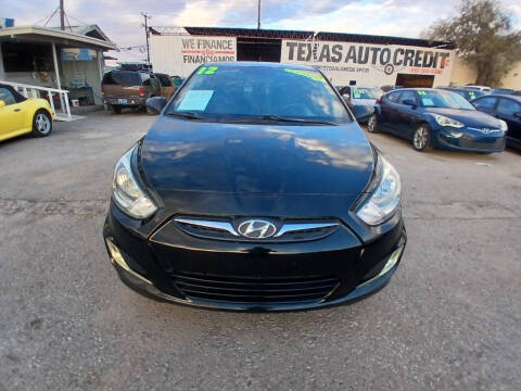 2012 Hyundai Accent SE