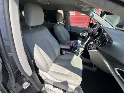 2019 Chrysler Pacifica Touring L 35th Anniversary