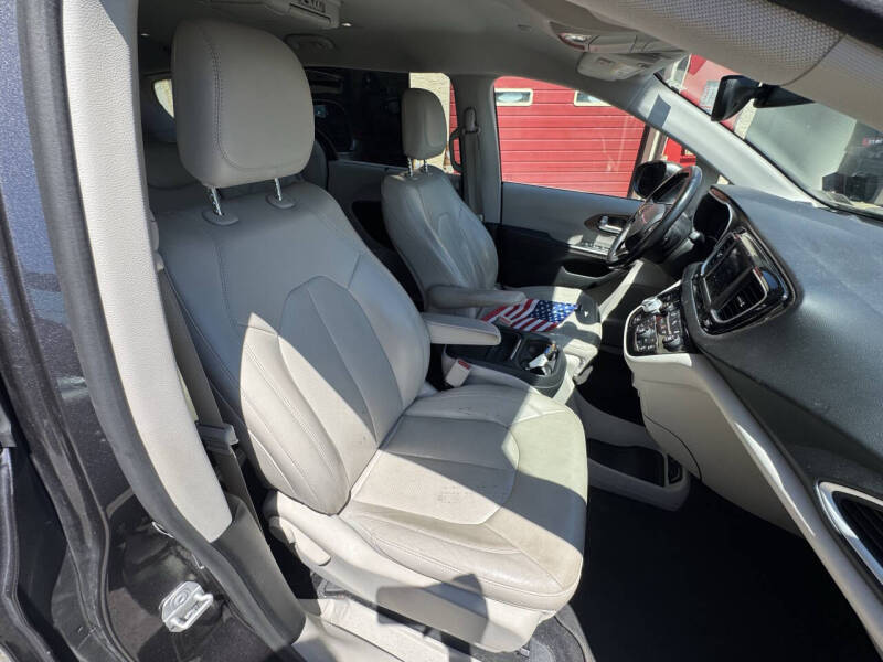 2019 Chrysler Pacifica Touring L 35th Anniversary