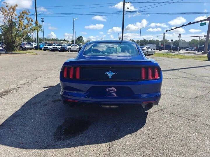 2016 Ford Mustang V6
