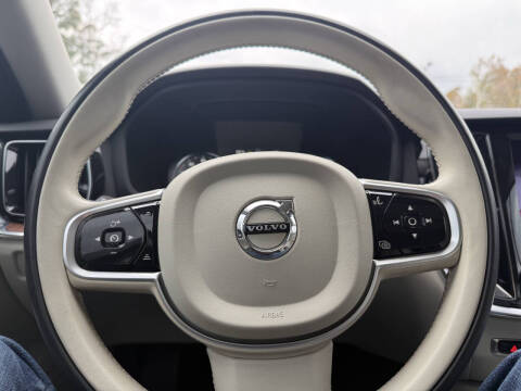 2019 Volvo S60 T6 Momentum