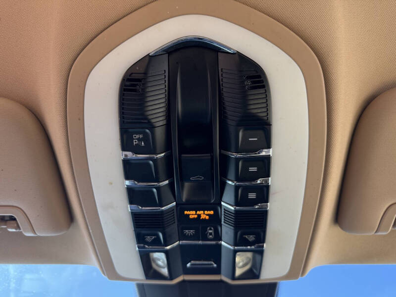 2015 Porsche Panamera