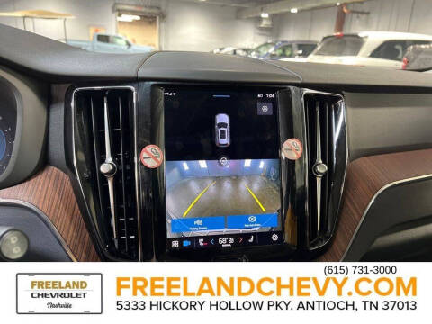 2023 Volvo XC60 B5 Plus Dark Theme