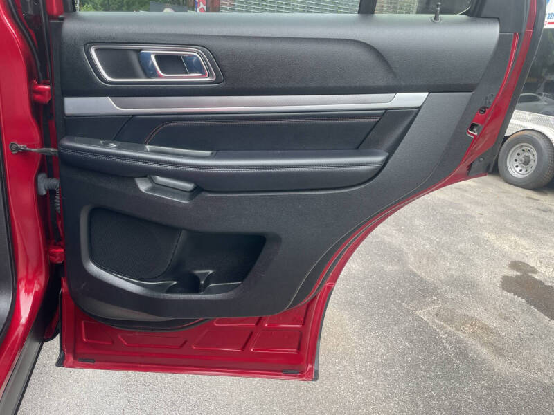 2017 Ford Explorer Sport