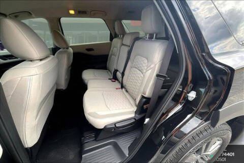 2025 Nissan Pathfinder SV