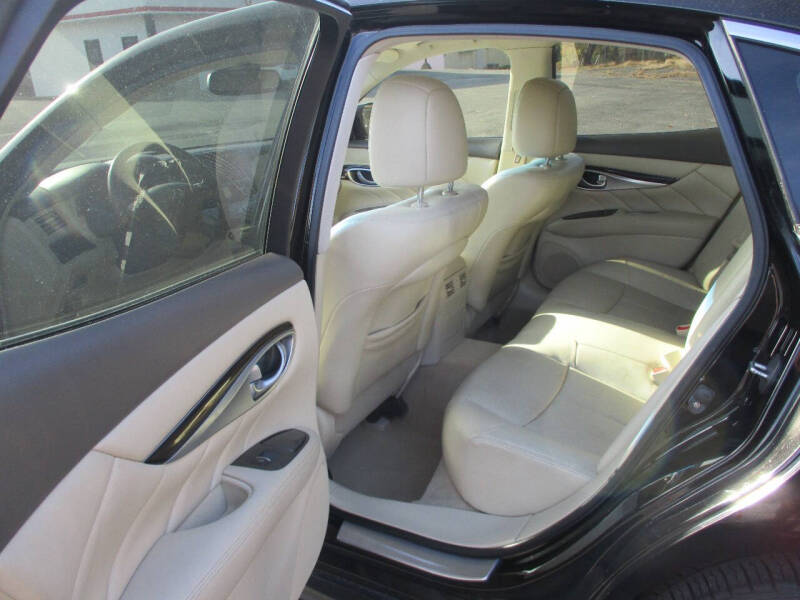 2013 Infiniti M37