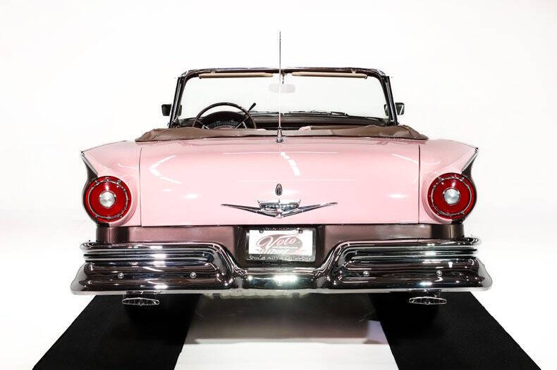 1957 Ford Fairlane