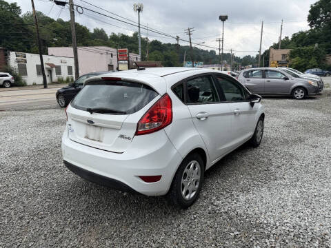 2012 Ford Fiesta SE