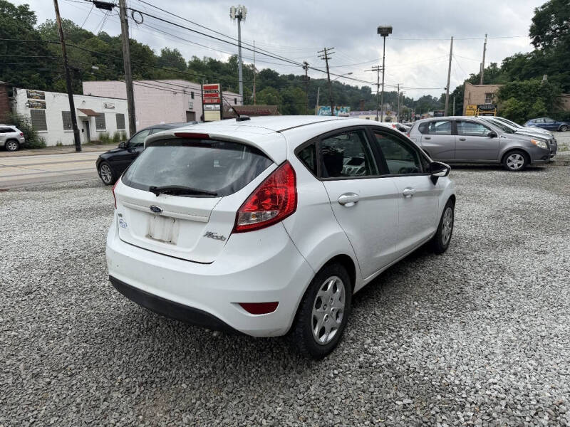 2012 Ford Fiesta SE