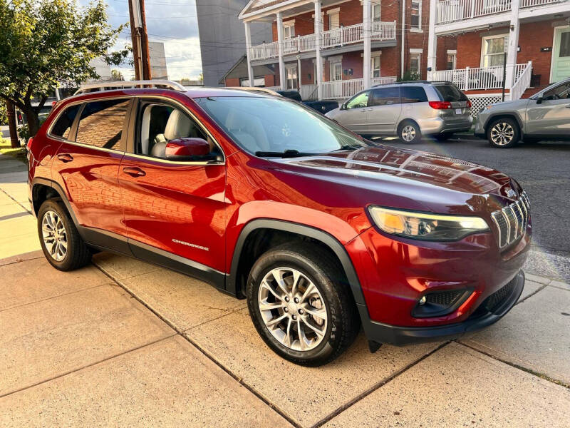 2020 Jeep Cherokee Latitude Plus photo 4