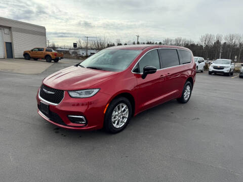 2025 Chrysler Pacifica Select