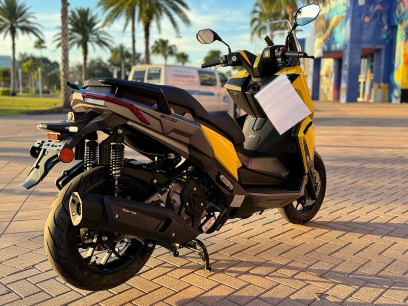 2025 Ascend Defender 300cc