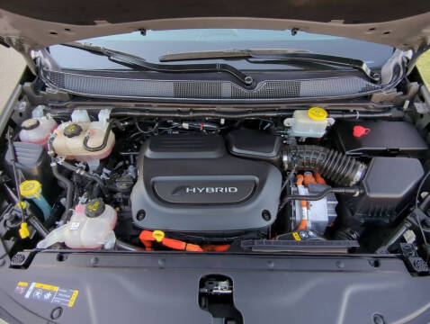 2023 Chrysler Pacifica Plug-In Hybrid Touring L